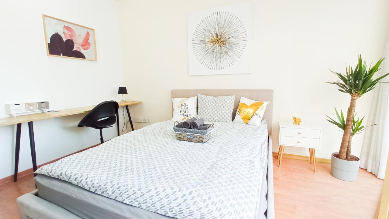 1A Beach & Business Apartment In The City Center! Λάρνακα Εξωτερικό φωτογραφία