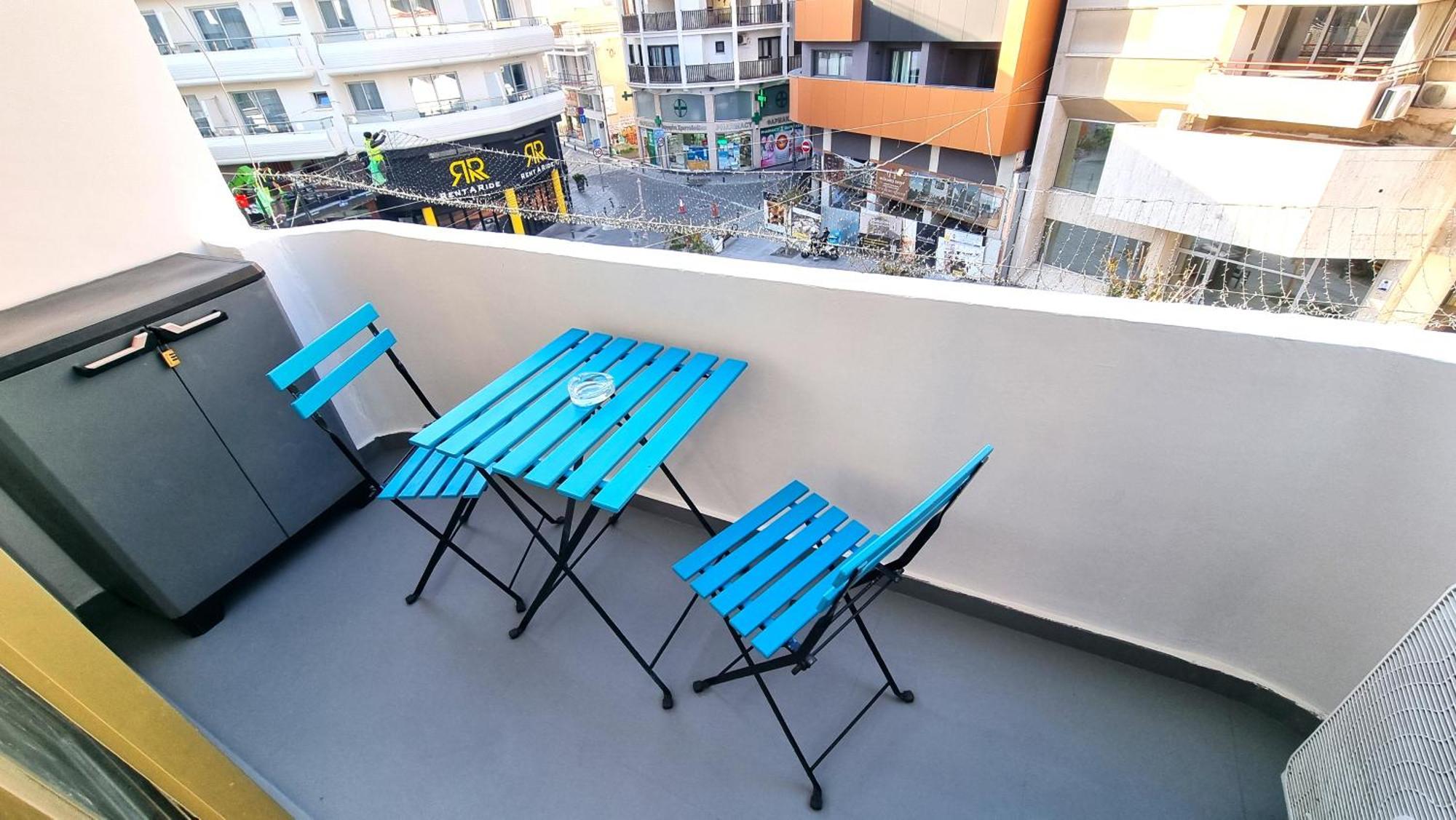 1A Beach & Business Apartment In The City Center! Λάρνακα Εξωτερικό φωτογραφία